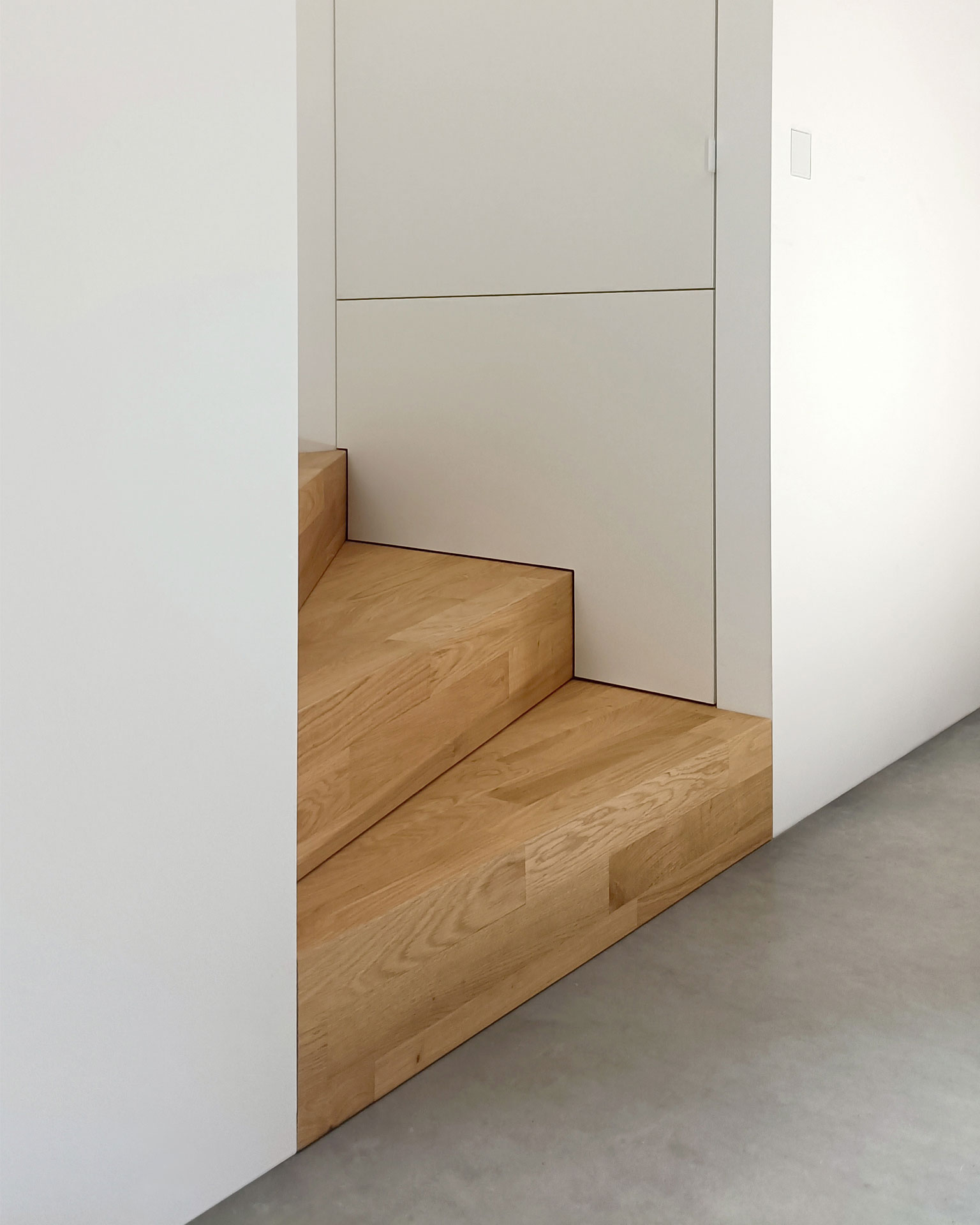 Haus ANA, Treppenstufen mit Parket